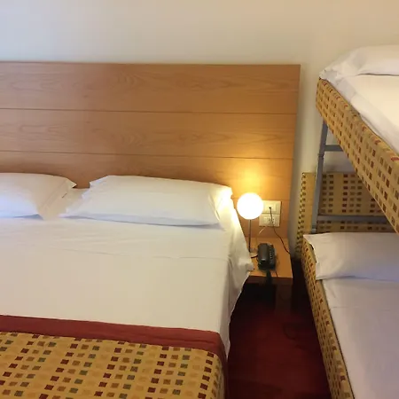 Accademia Hotel 3*