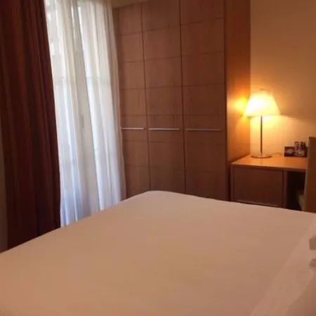 Accademia Hotel 3*