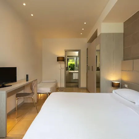 Accademia Hotel 3*