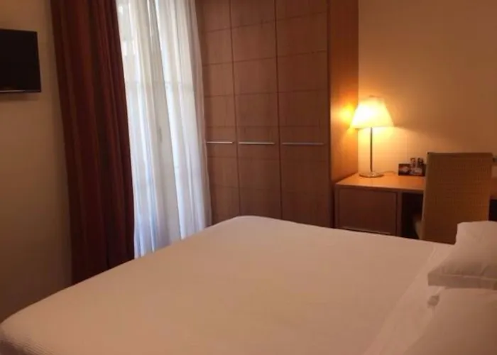 Accademia Hotel 3*