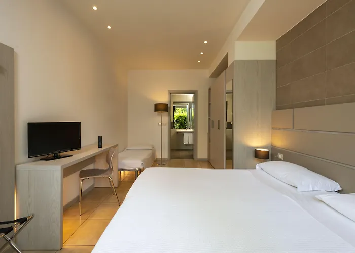 Accademia Hotel 3*