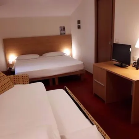 Hotel Accademia Rímini