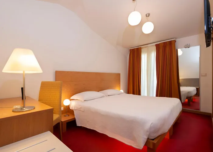 Accademia Hotel