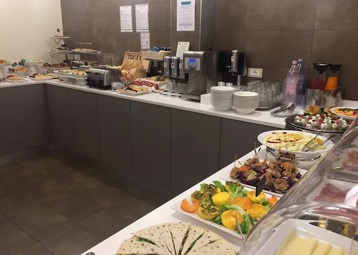 מלון Accademia 3*