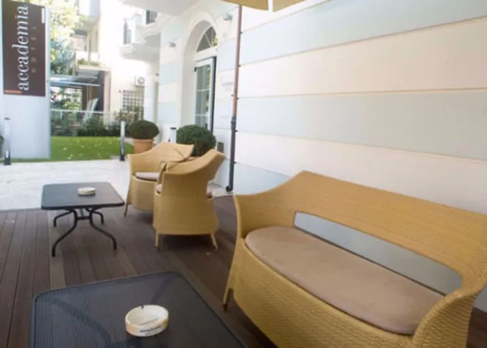 Accademia 3* רימיני