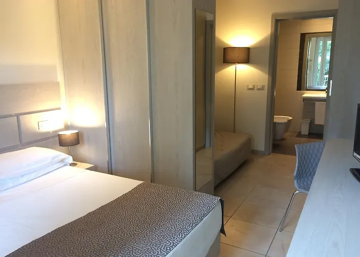 Accademia 3* ريميني