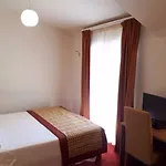 Accademia Hotel 3*